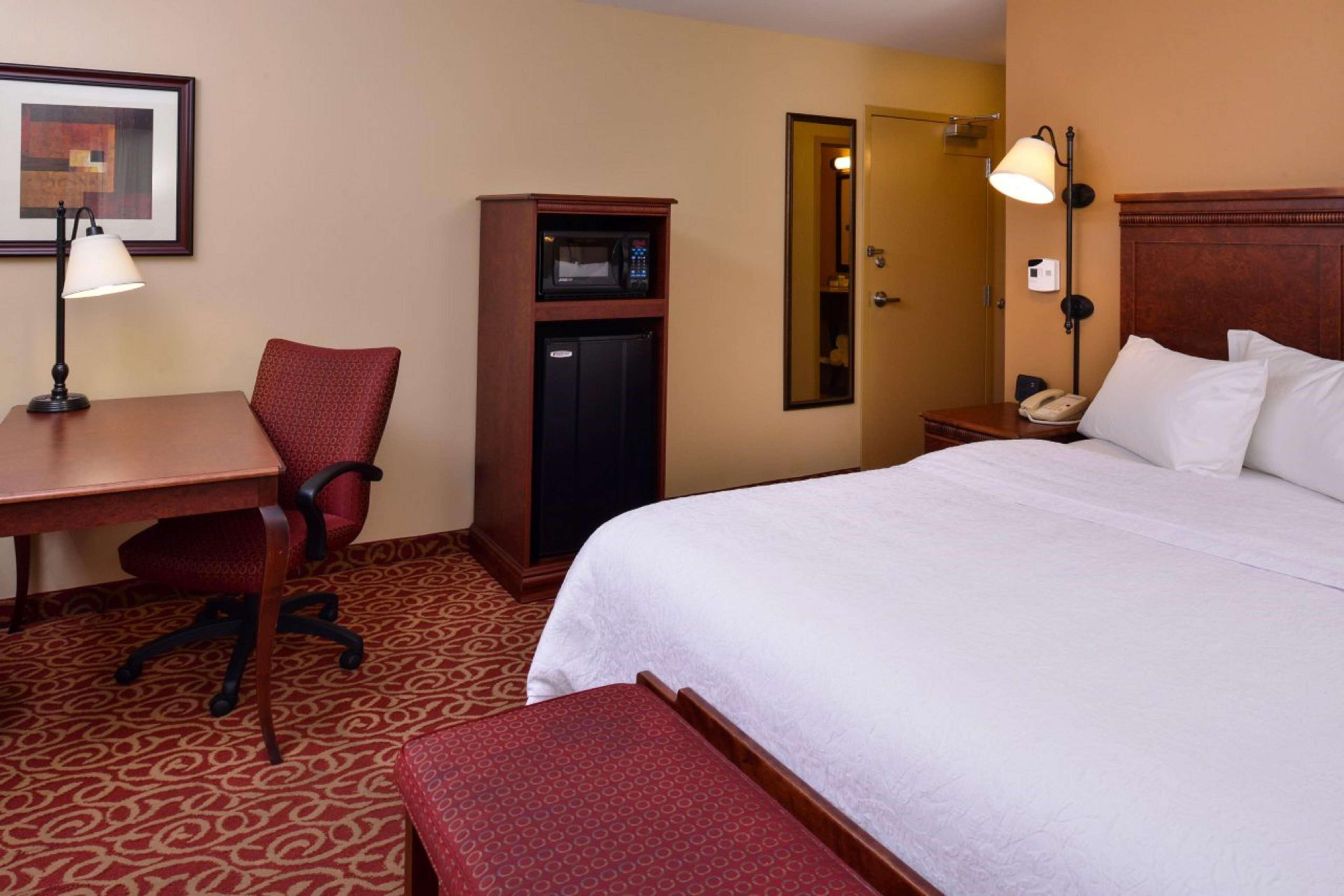 Hampton By Hilton Lincoln Hotel Exterior photo