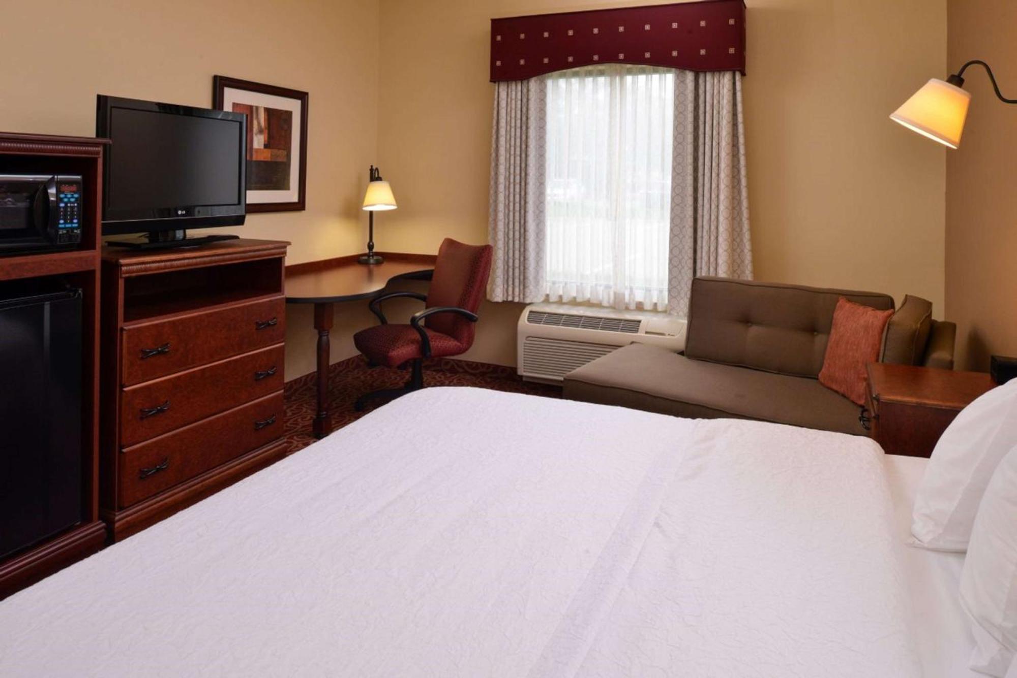 Hampton By Hilton Lincoln Hotel Exterior photo